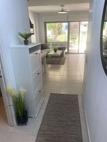 Falleg jarðhæð með suður verönd - Sumareignir