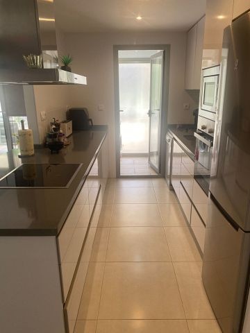 Falleg jarðhæð með suður verönd - Sumareignir