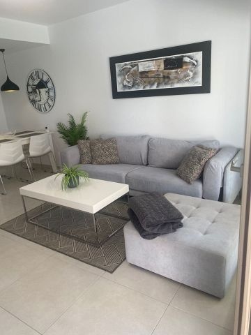 Falleg jarðhæð með suður verönd - Sumareignir